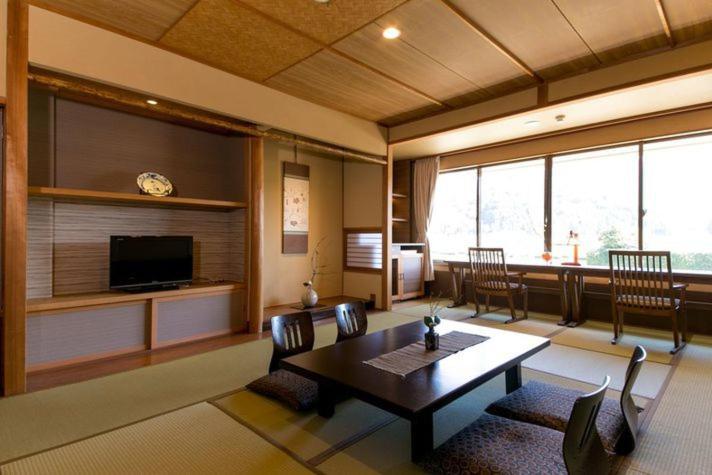Saginoyusou Hotell Yasugi Eksteriør bilde